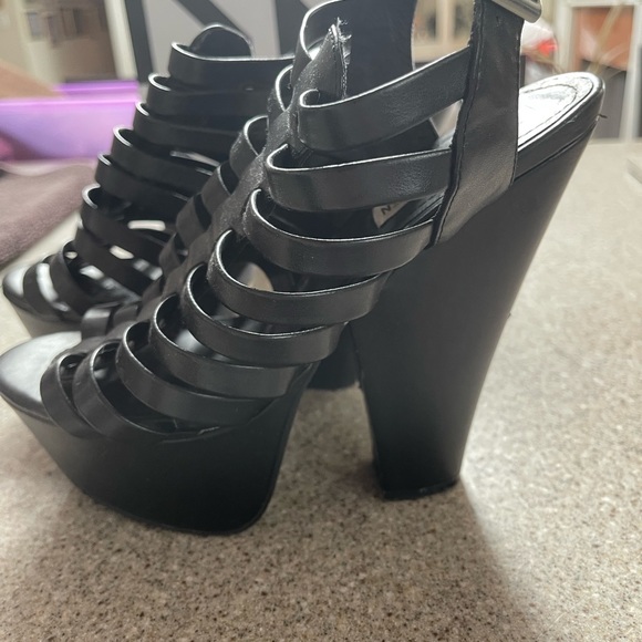 Steve Madden Heels - Picture 2 of 3